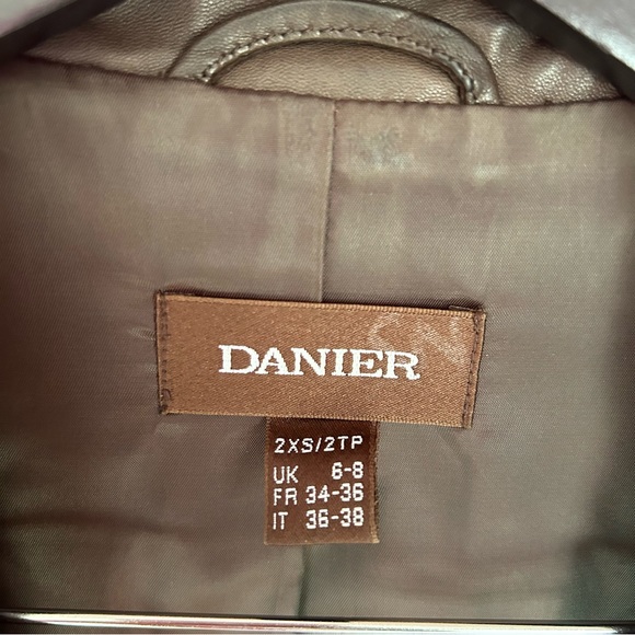 Danier Real Leather Jacket Brown - Picture 7 of 11